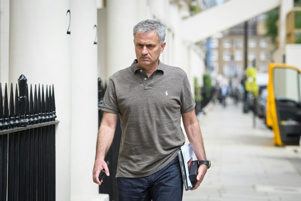Jose Mourinho could be confirmed as Manchester Uniteds new boss as early as Wednesday