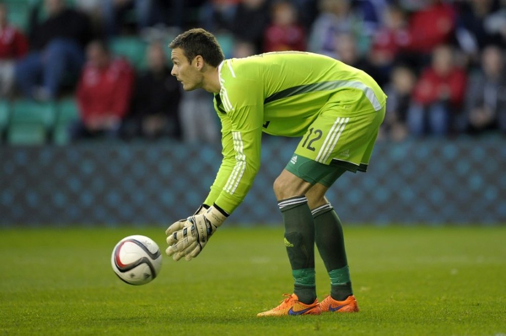 El Celtic no quiere perder a su portero titular a manos de la Premier. AFP/Archivo