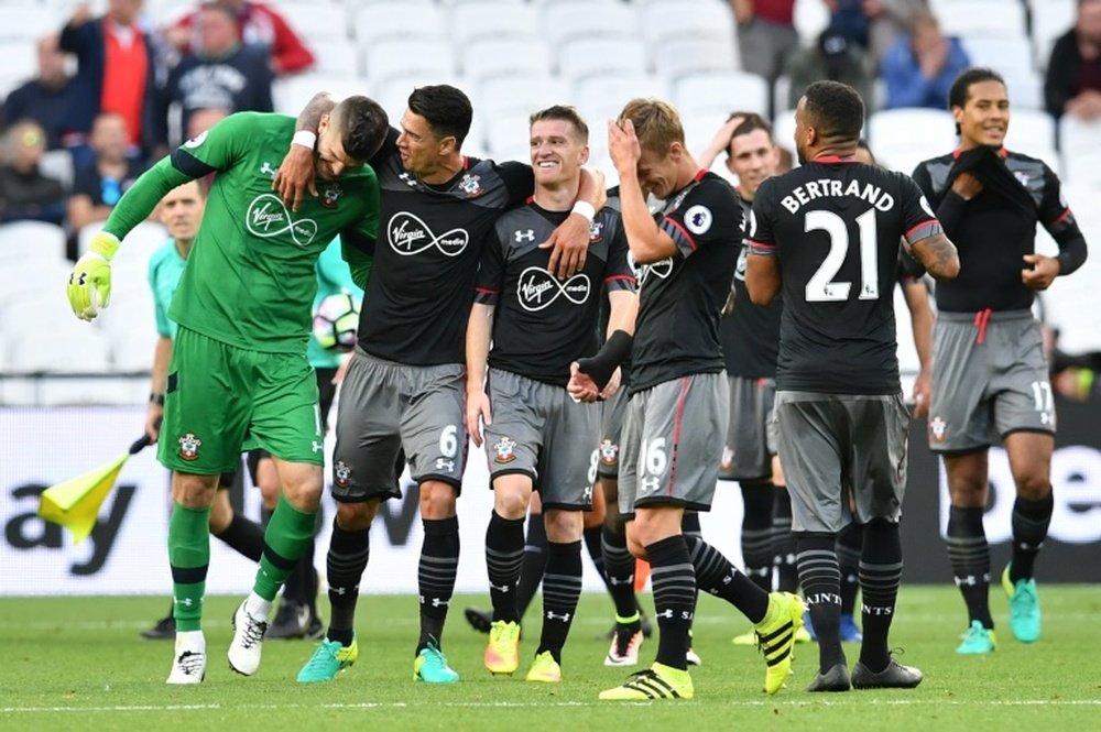 El Southampton cosechó una cómoda victoria ante el colista de la Premier. AFP