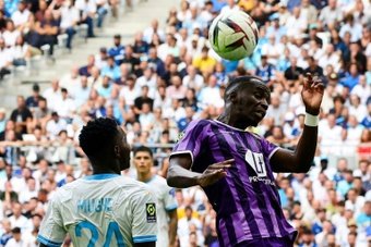Marsella y Toulouse no pasaron del empate sin goles (0-0) en el duelo de la 5ª jornada en la Ligue 1. El conjunto de Marcelino García Toral sigue invicto, pero se queda a 2 puntos del trono, defendido por el Mónaco.