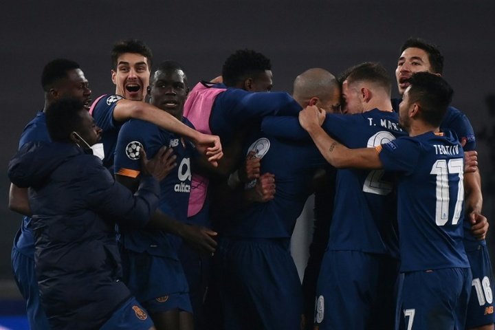 Ten man Porto knock Juventus out of Champions League