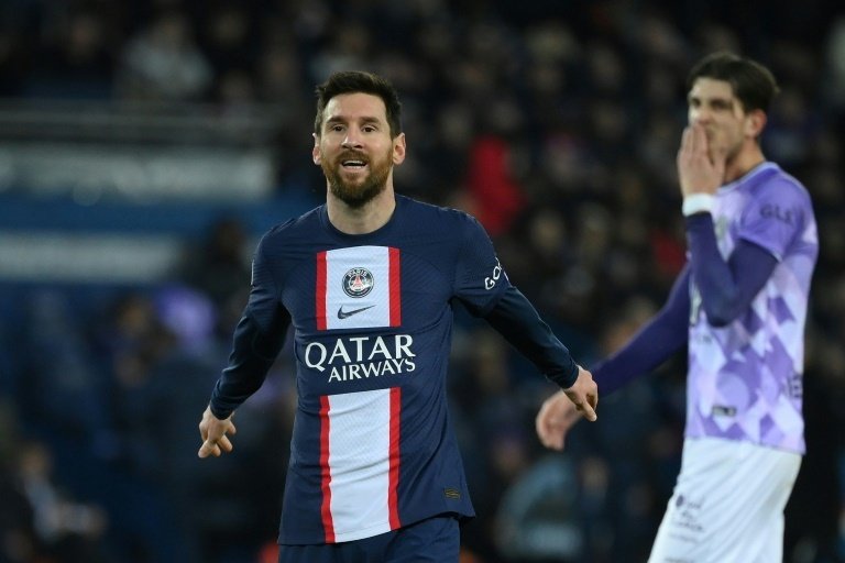 Rothen not keen on keeping Messi. AFP