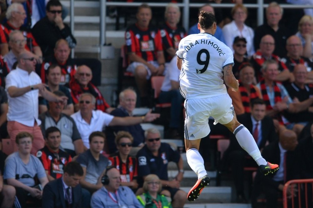 La recrue de Manchester United Zlatan Ibrahimovic fête un but face à Bournemouth. AFP