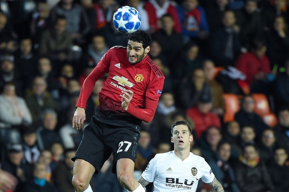 Fellaini sufre una lesión muscular. AFP