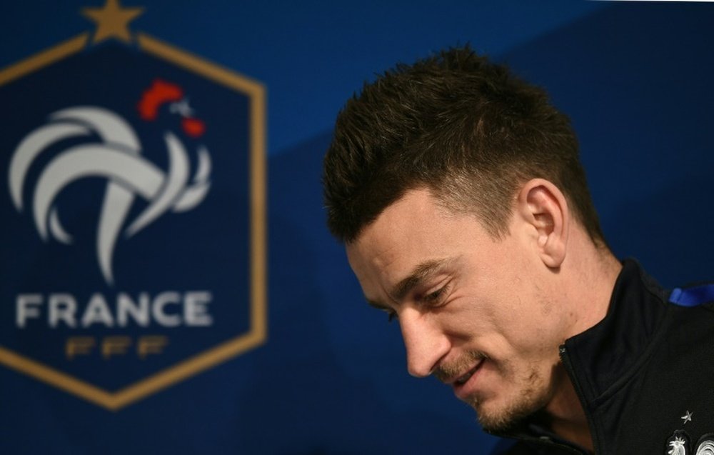 Laurent Koscielny no vestirá más la camiseta de Francia. AFP/Archivo