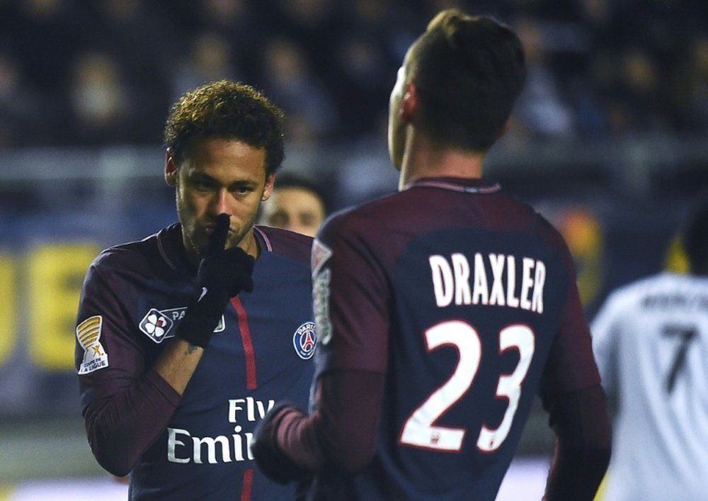 O PSG desmentiu os problemas entre Draxler e Neymar. AFP
