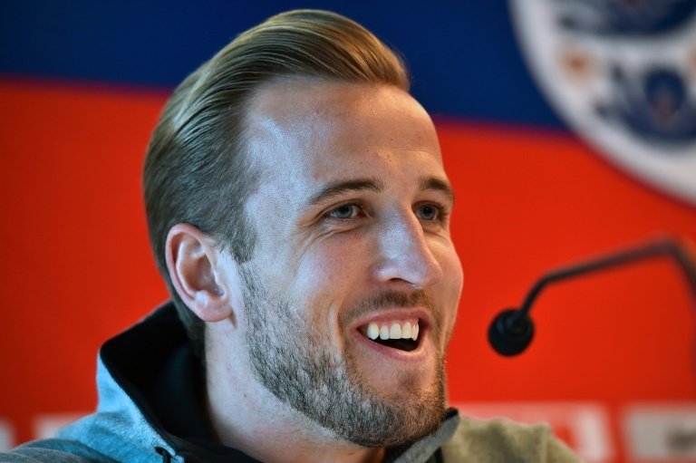 Kane no quiere verse comparado con Messi o Cristiano
