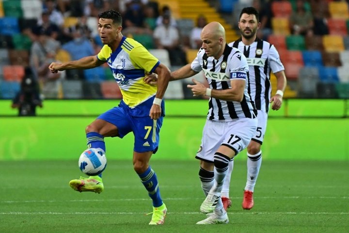 Ronaldo denied late winner as Juve stumble, Abraham shines in Mourinho's Roma bow