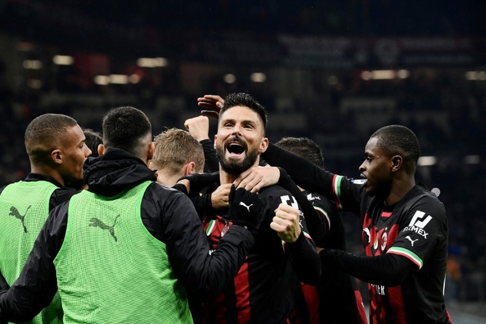 Olivier Giroud s'offre un triplé avec Milan. AFP