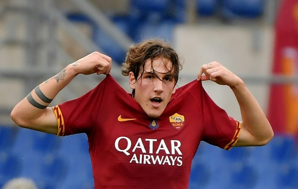 Nicolò Zaniolo tiene contrato con la Roma hasta 2024. AFP