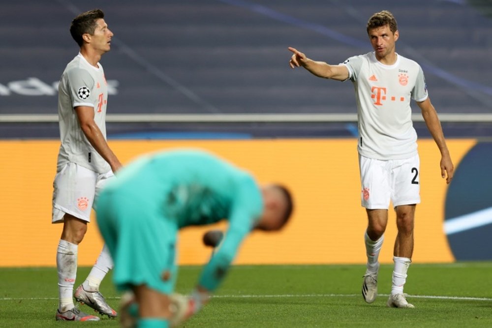 Müller no dejó de pedir más a sus compañeros. AFP