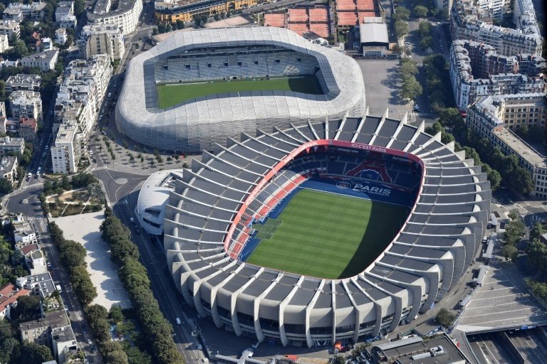 Le PSG travaille sur son départ du Parc des Princes. AFP