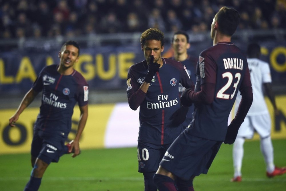 La UEFA no le quita ojo a París. AFP