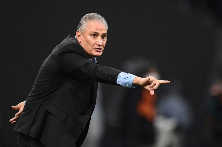 O técnico do Brasil, Tite, em foto no amistoso contra a Tunísia.AFP