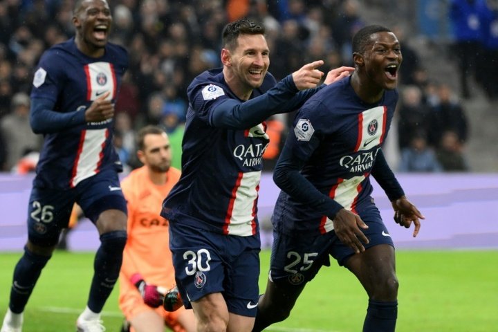 Mbappé e Messi comandam a vitória do PSG no 'Le Classique'