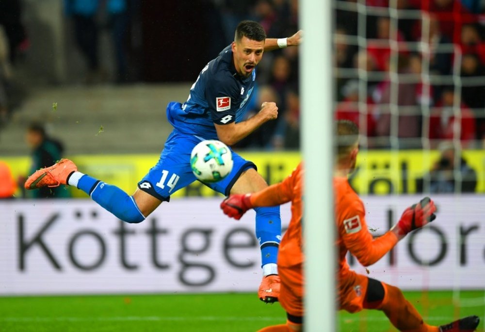 Le milieu d'Hoffenheim Sandro Wagner inscrit un doublé face à Cologne. AFP