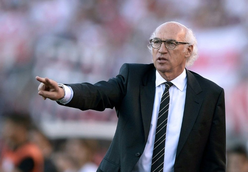 Carlos Bianchi soutient Lionel Messi. AFP