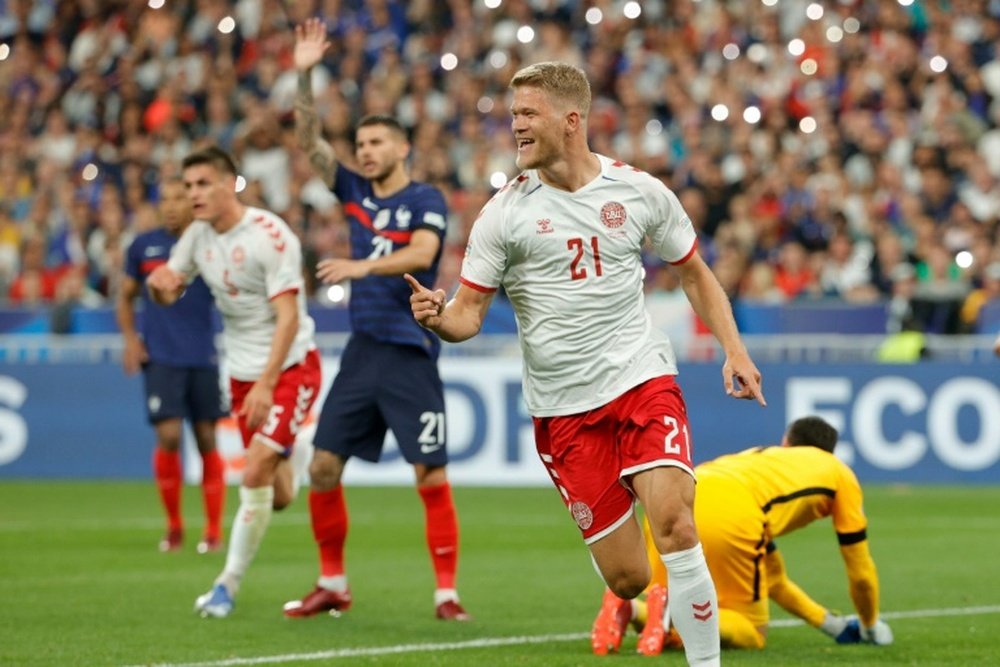 O Rei na França? Cornelius é o nome dele!!!