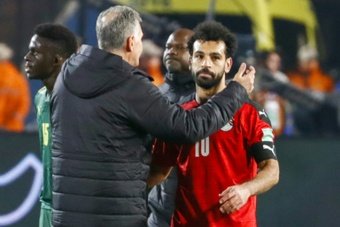 Salah perdió la vista unos segundos por culpa de los punteros láser. AFP