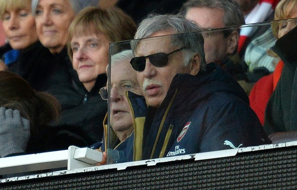Stan Kroenke, le milliardaire propriétaire d'Arsenal assiste au match contre Burnley. AFP
