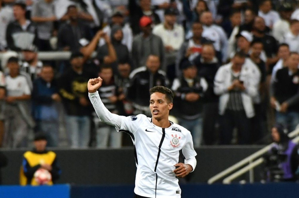 Les Corinthians de Pedrinho buteur face aux Colombiens de Patriotas en Copa Sudamericana, le 26 juillet 2017, sont toujours en tête du championnat du Brésil