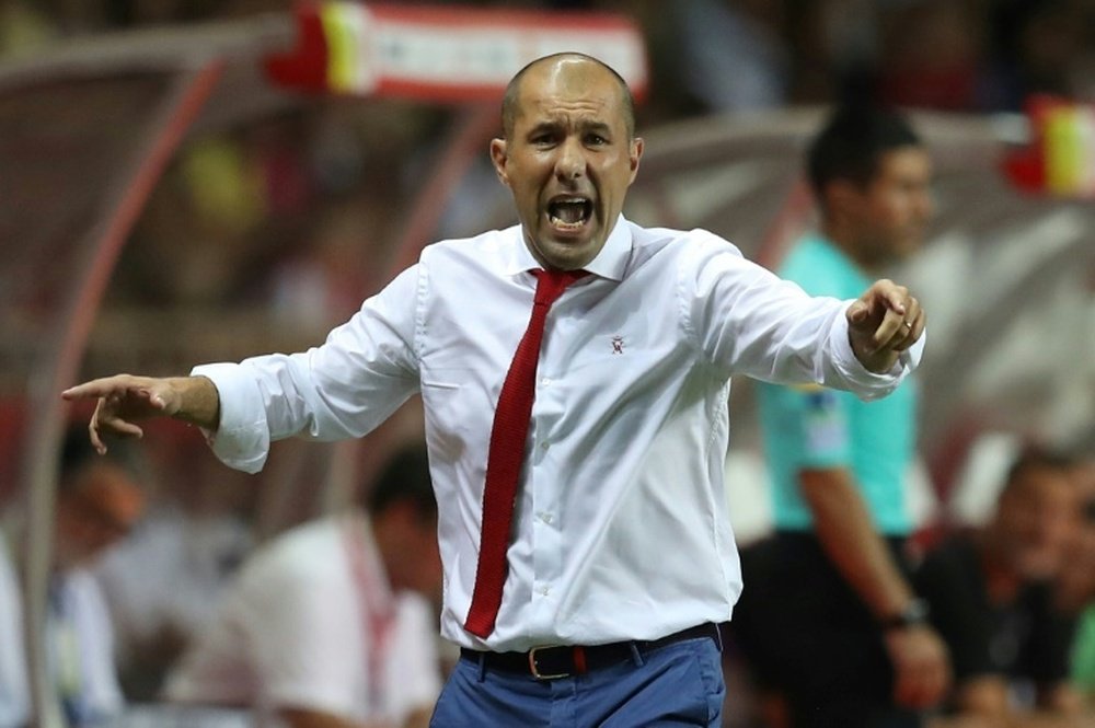 Le coach de l'AS Monaco Leonardo Jardim replace ses joueurs lors de la réception de Toulouse. AFP