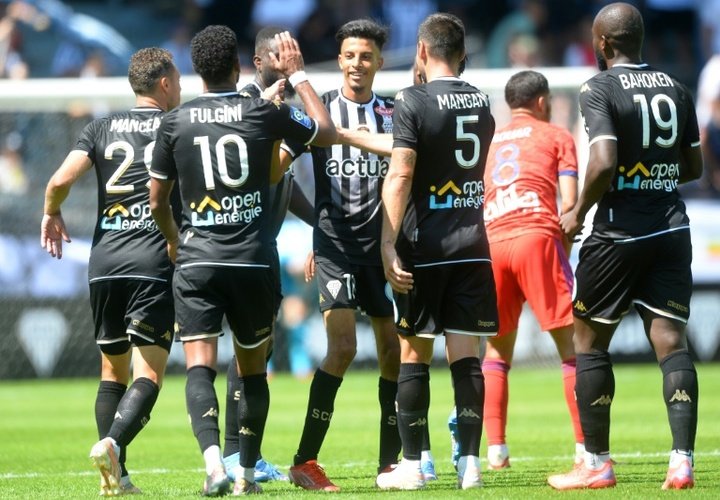 El PSG sigue quedándose sin rivales: ¡el Lyon cayó por 3-0!
