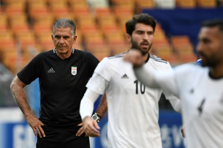 Queiroz 'pasó' de México y renovó con Irán