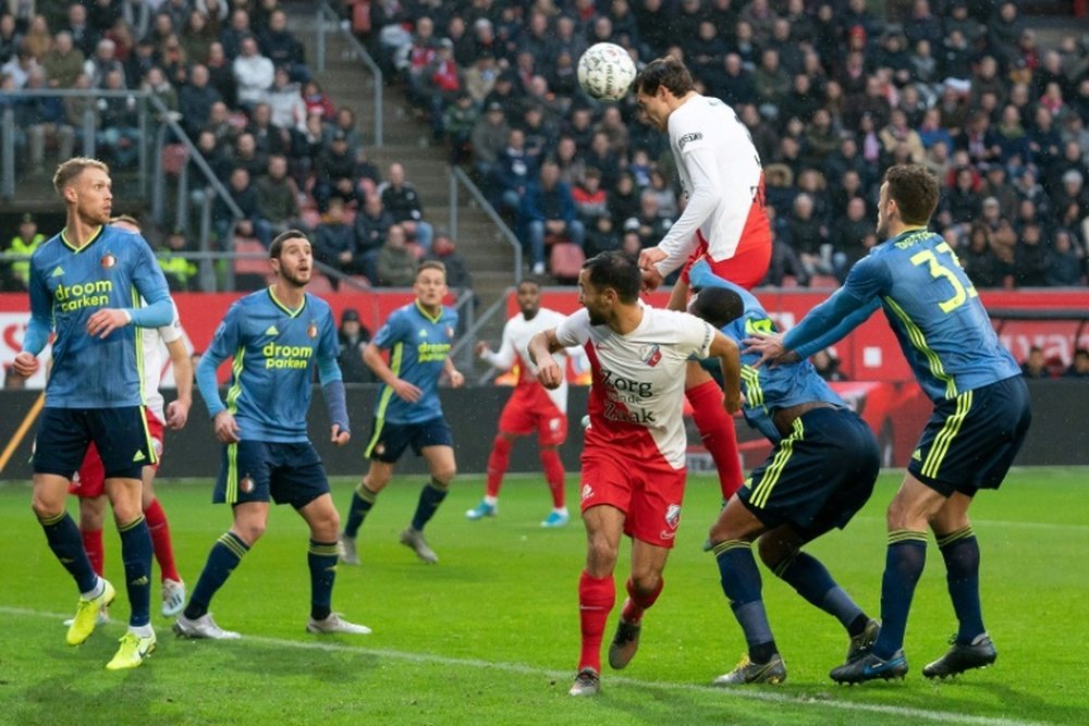 El Feyenoord hizo público su segundo positivo por COVID-19. AFP