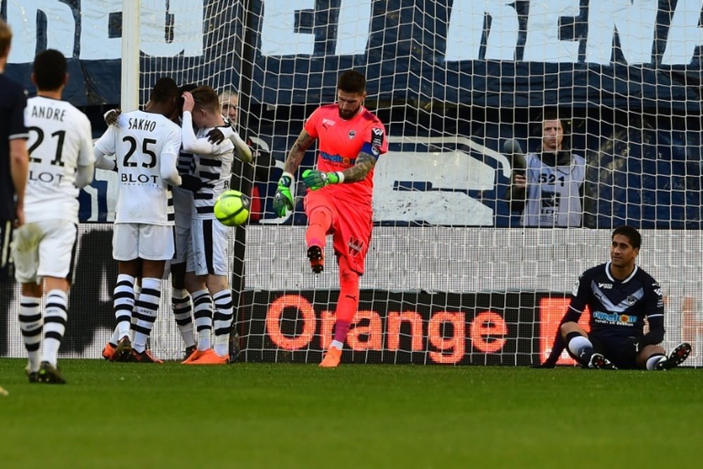 El Rennes sorprendió en Burdeos. AFP