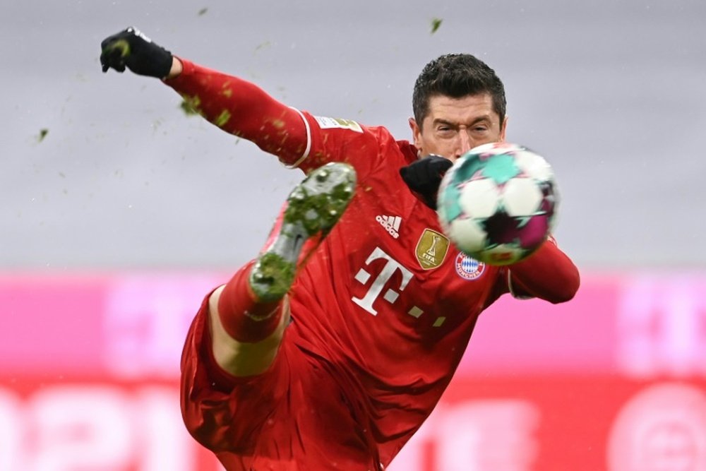 Lewandowski porta in vantaggio il Bayern. AFP
