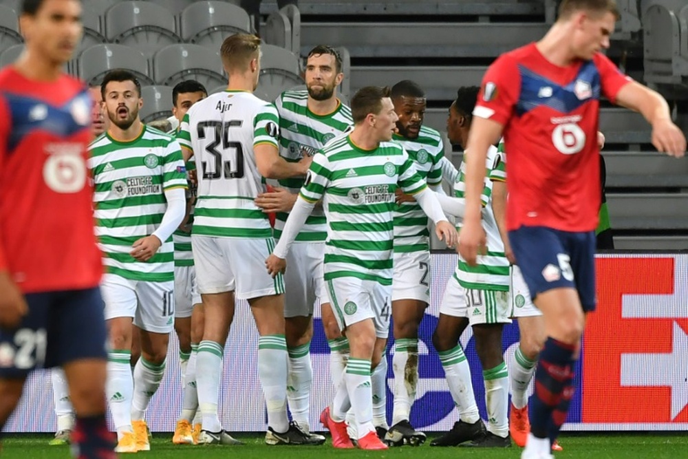 Celtic continua perto de Juranovic.AFP