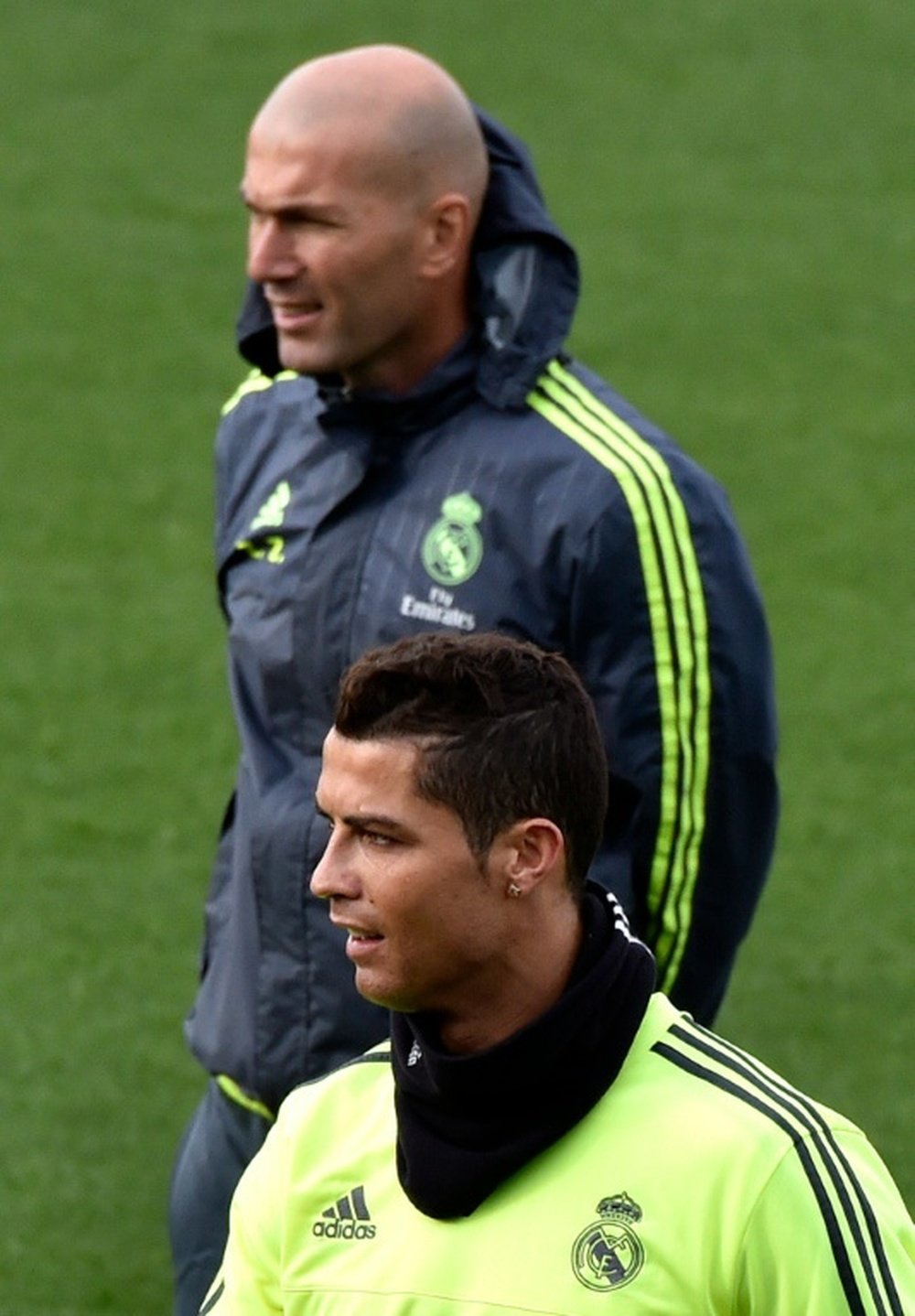 Zinédine Zidane, coach du Real Madrid, et Cristiano Ronaldo lors d'une séance d'entraînement. AFP
