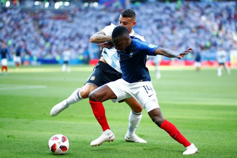 El futbolista francés se podría perder los cuartos de final. AFP