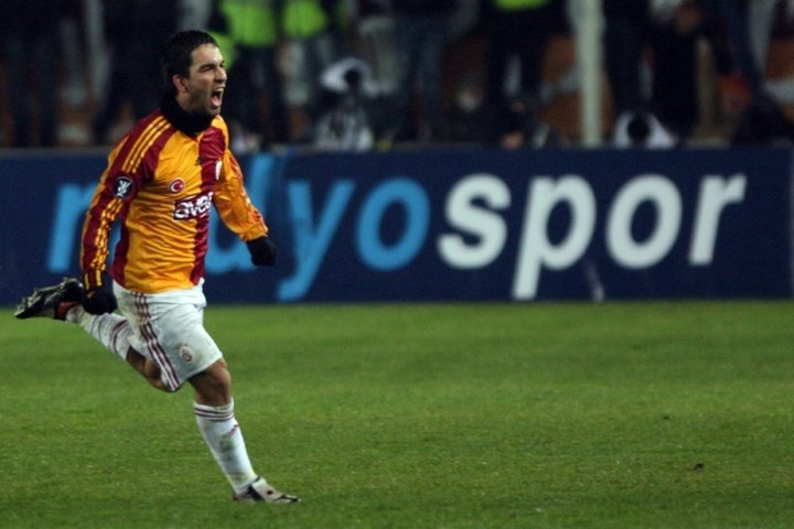 Arda Turan, mais feliz no Galatasaray que no Barcelona