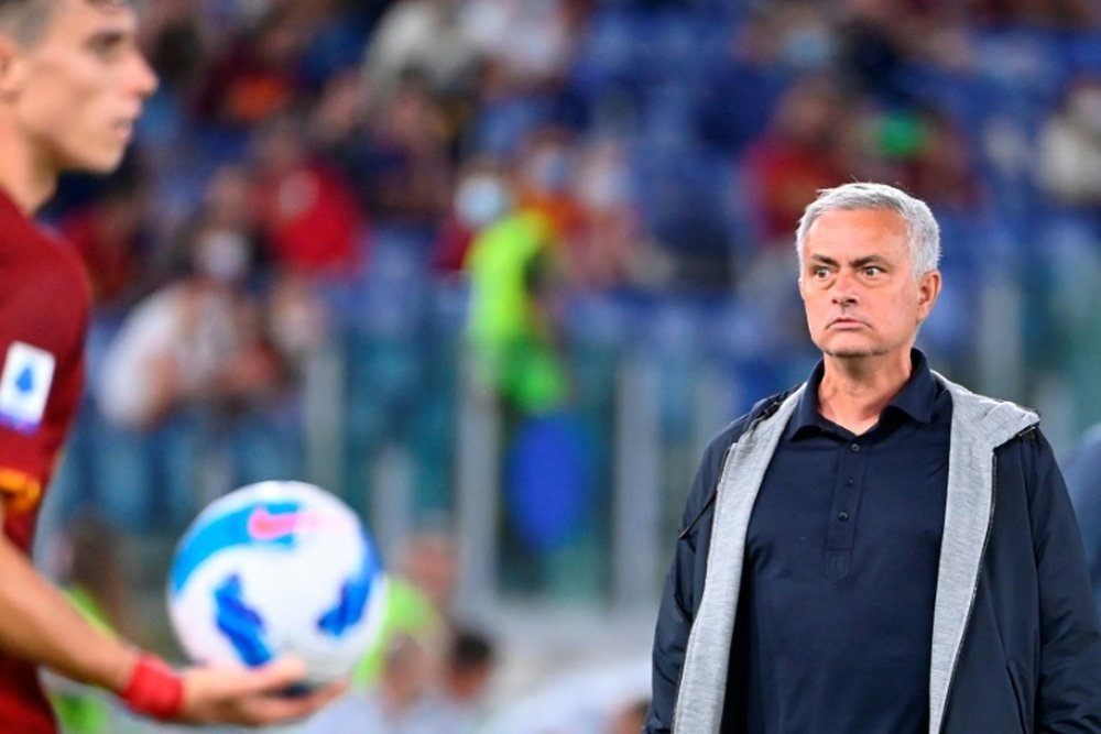 La Roma podría ser multada... ¡por culpa de Mourinho! AFP