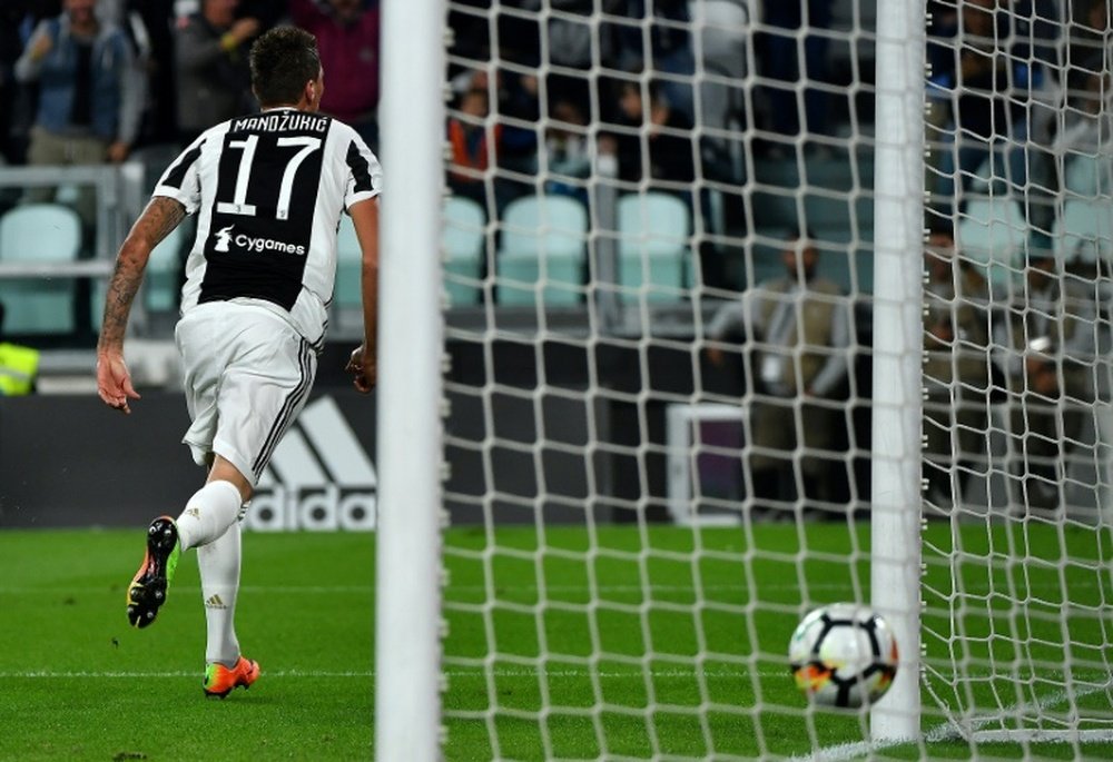 Mandzukic anotó el único gol de la Juve ante la Fiorentina. AFP