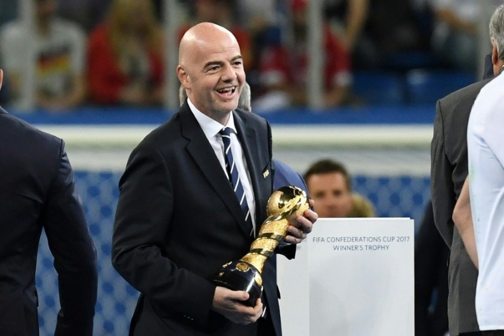 Le président FIFA Gianni Infantino va remettre le trophée à l'Allemagne. AFP