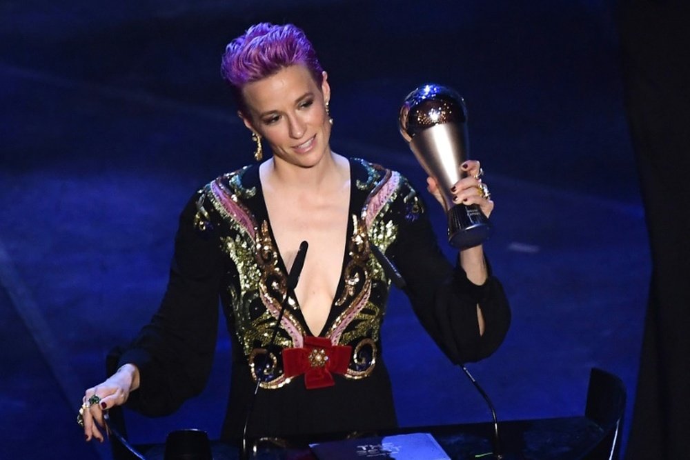 Megan Rapinoe recebe premio de melhor jogadora do ano 2019 pelo 'The Best'. AFP