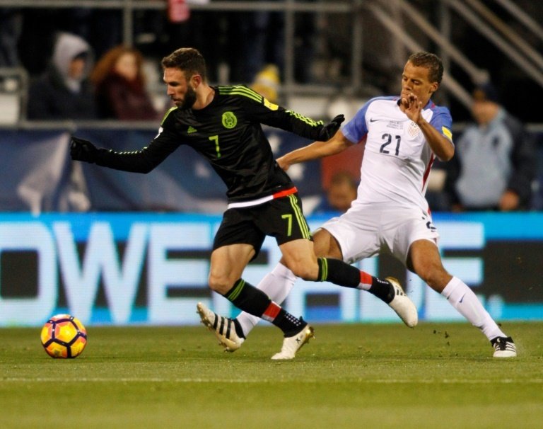 El jugador mexicano podría marcharse a Escocia. AFP/Archivo