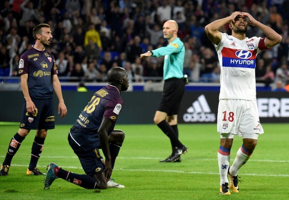 Lyon e Dijon empataram a três bolas. AFP