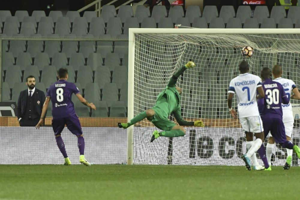 Matias Vecino inscrit le premier but de la Fiorentina contre l'Inter Milan. AFP
