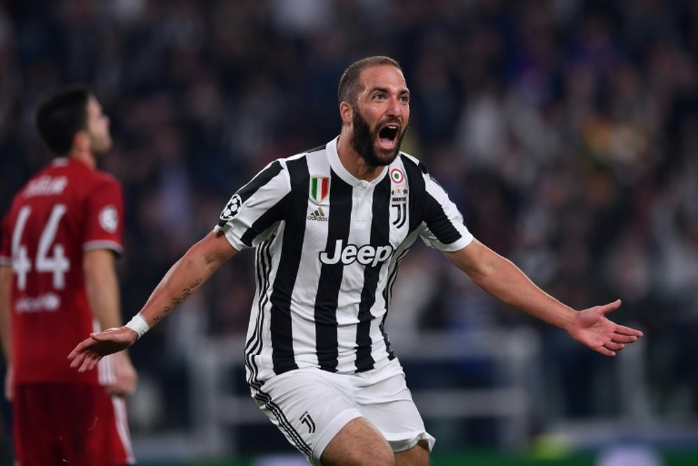 Higuaín marcou um dos gols da Juve. AFP