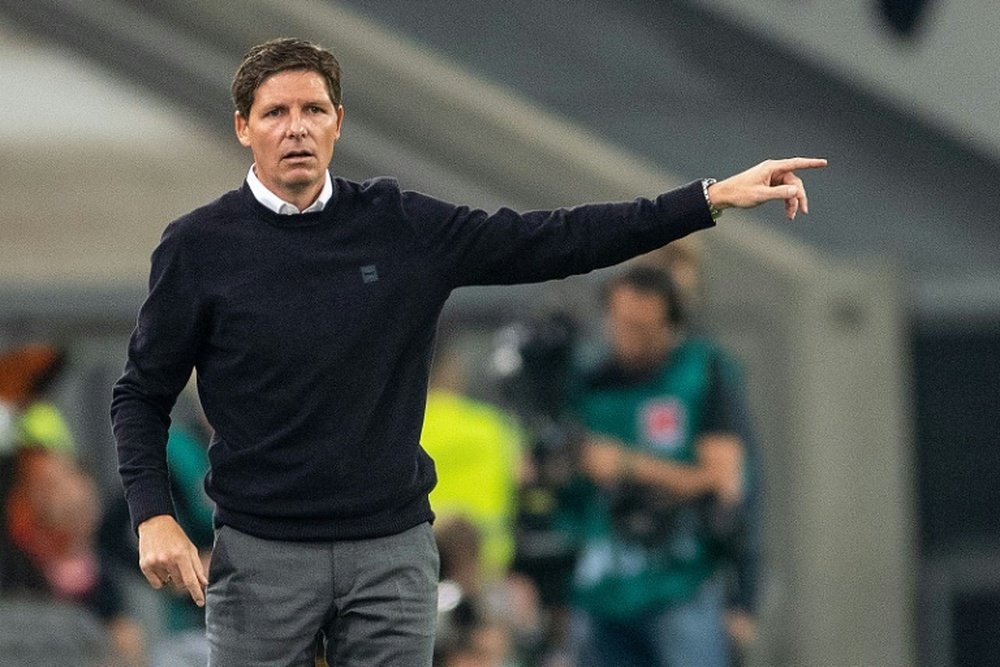Curioso: el Eintracht de Frankfurt ficha al entrenador que le dejó sin Champions. AFP