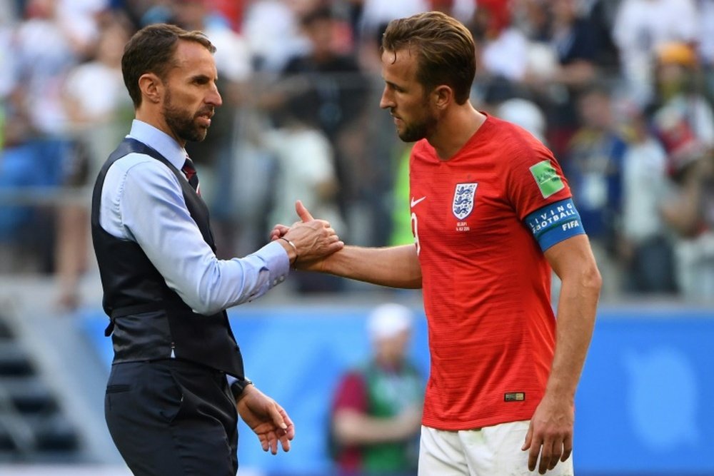 Harry Kane e Gareth Southgate. AFP