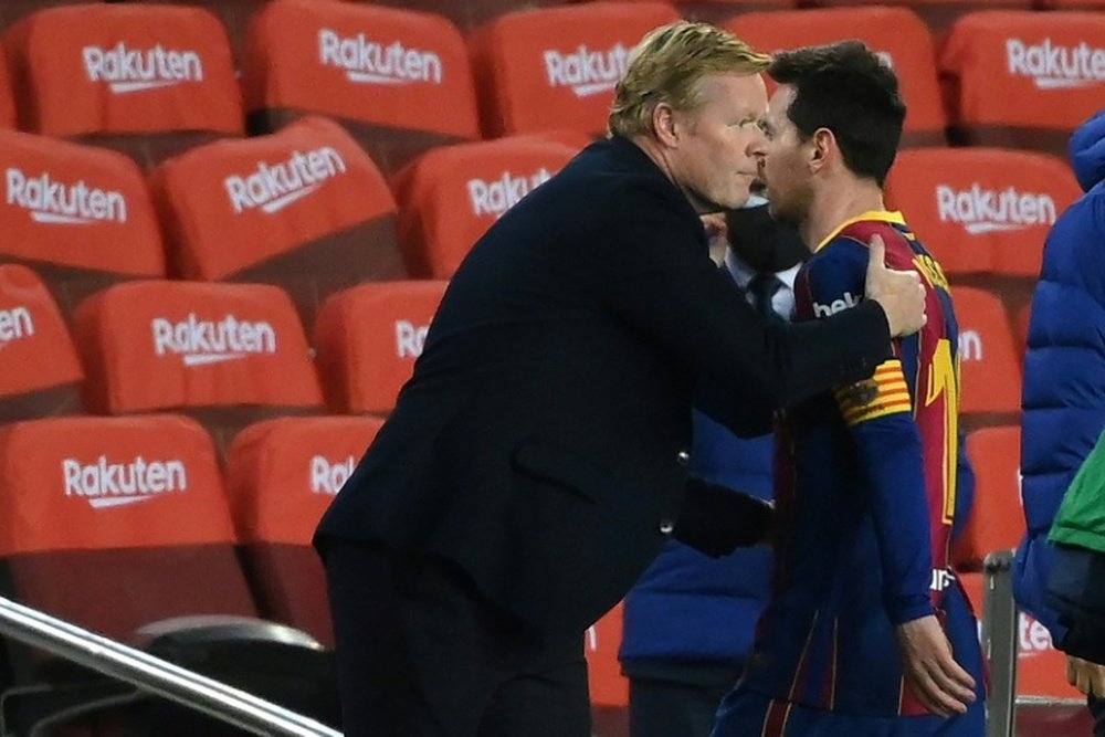 Koeman e sua continuidade no banco do Barcelona. AFP