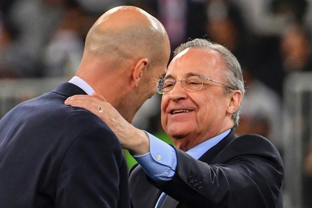 Florentino ya tiene en mente el nuevo proyecto del Madrid. AFP