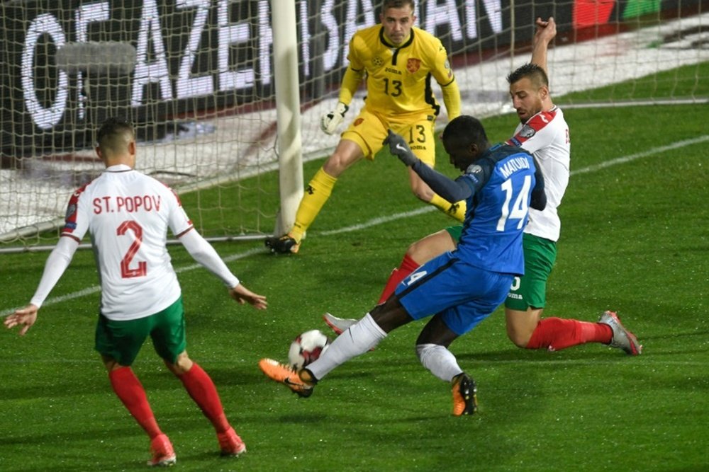 Le milieu de terrain français Blaise Matuidi inscrit l'unique but du match contre la Bulgarie. AFP