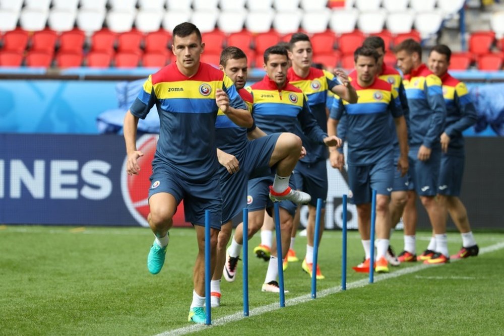 Les Roumains à l'entraînement, le 14 juin 2016 au Parc des Princes