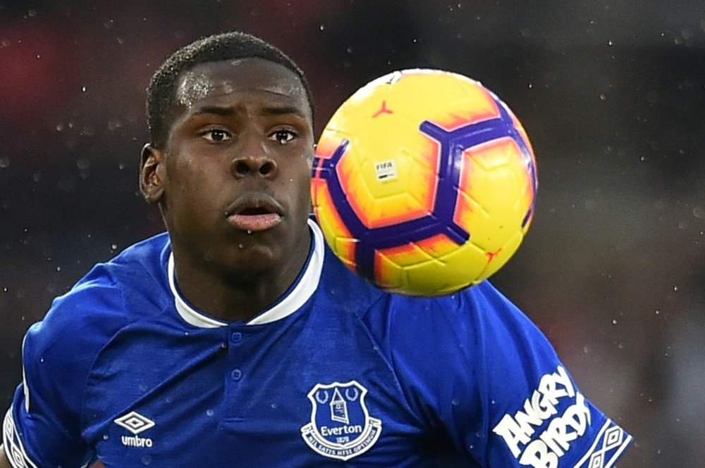 Zouma no tendría sitio en el Chelsea. AFP